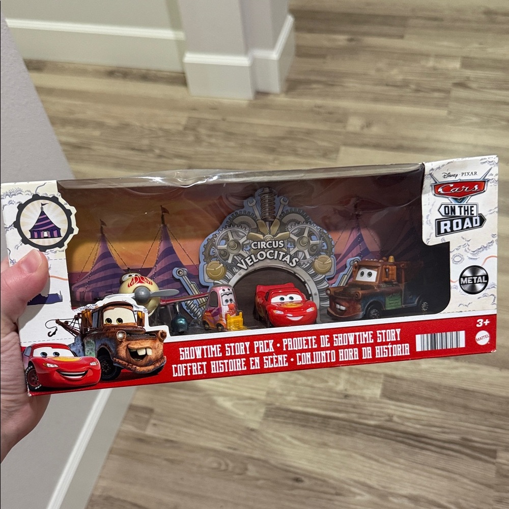 Disney Cars Showtime Story Pack